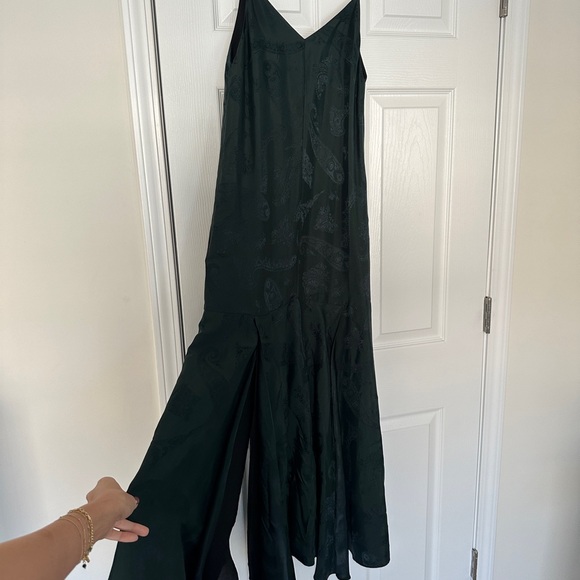 Cos Tiered Paisley Jacquard Silk Maxi Green Dress - Picture 2 of 10